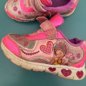 Toddler baby girl size 7 Fancy Nancy light up sneakers. GUC some wear on toes.